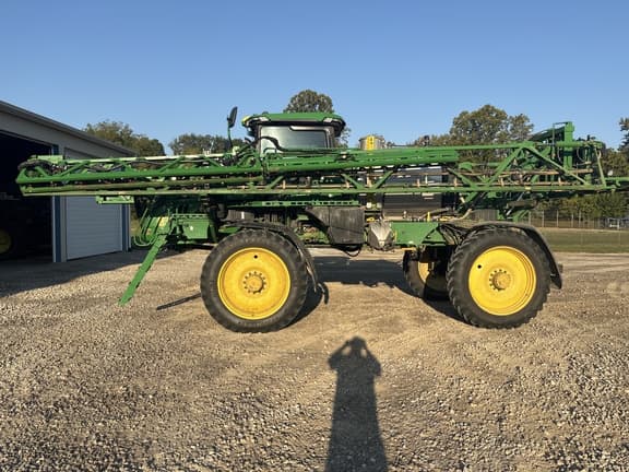 Image of John Deere 410R equipment image 2