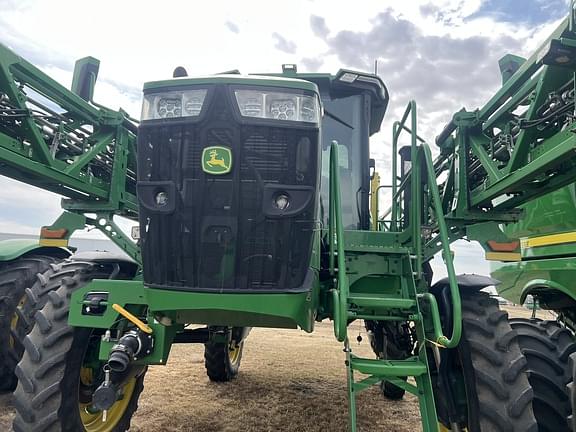 Image of John Deere 410R equipment image 3