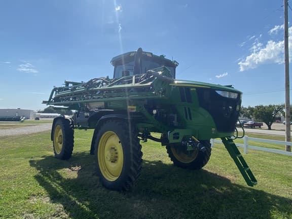 Image of John Deere 410R equipment image 2