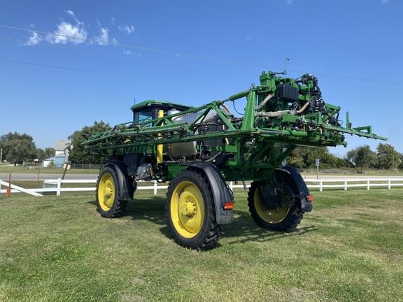 Image of John Deere 410R equipment image 3