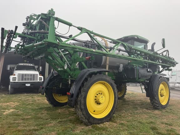 Image of John Deere 410R equipment image 4