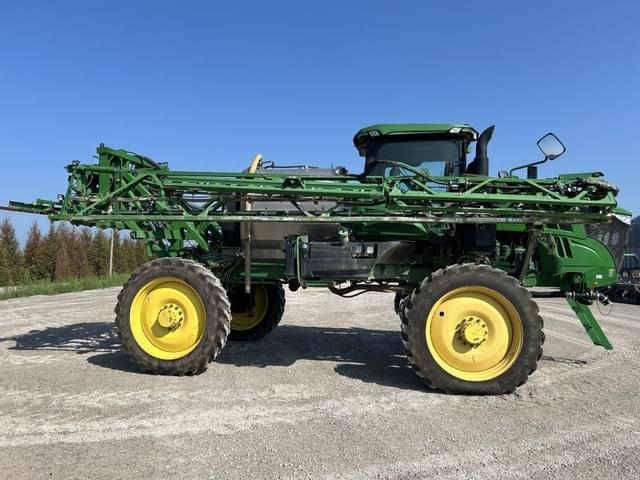 Image of John Deere 410R equipment image 3