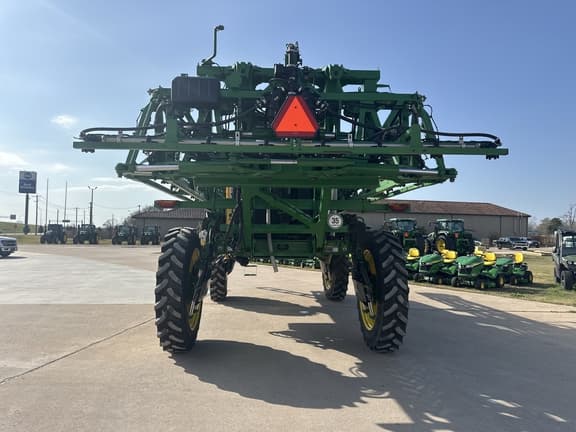 Image of John Deere 410R equipment image 3