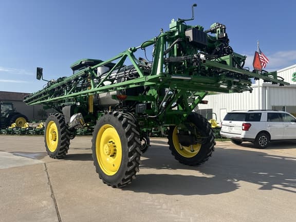 Image of John Deere 410R equipment image 2