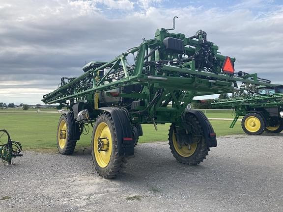 Image of John Deere 410R equipment image 4