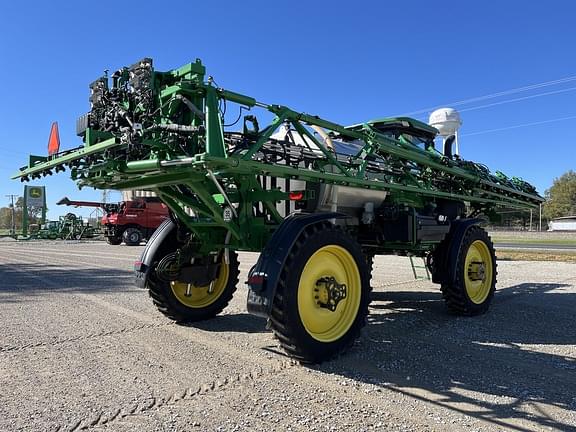 Image of John Deere 410R equipment image 3