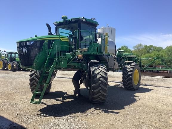 Image of John Deere 410R equipment image 2