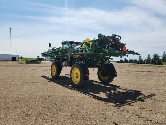 Image of John Deere 410R equipment image 2