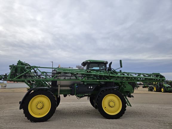 Image of John Deere 410R equipment image 4