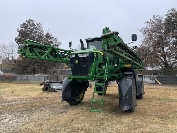 Image of John Deere 410R equipment image 1