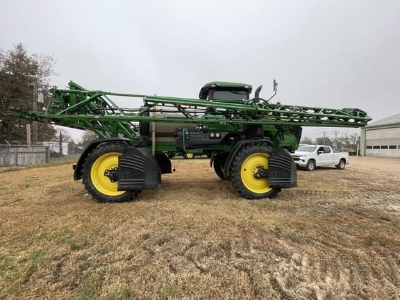 Image of John Deere 410R equipment image 3