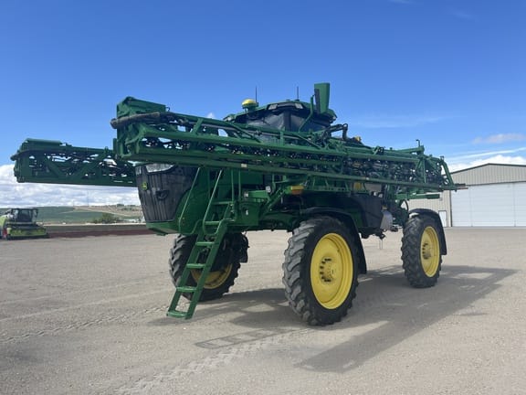 2022 John Deere 410R Equipment Image0