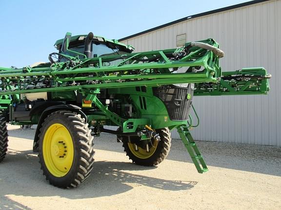 Image of John Deere 410R equipment image 3