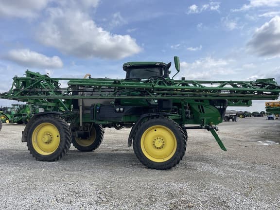 Image of John Deere 410R equipment image 4