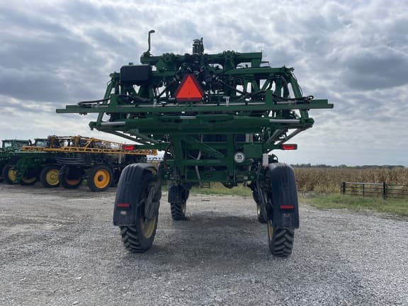 Image of John Deere 410R equipment image 2