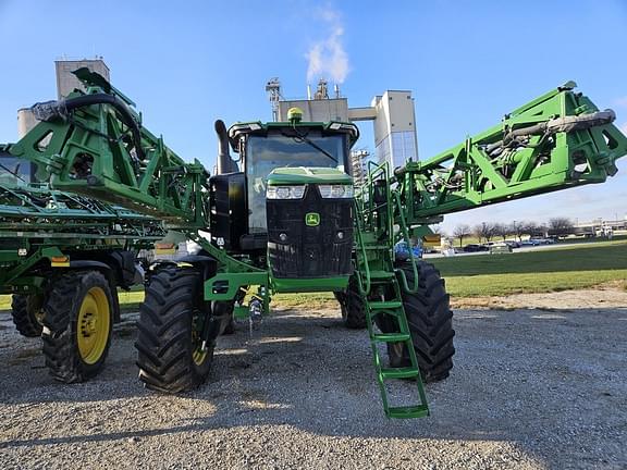 Image of John Deere 410R equipment image 3