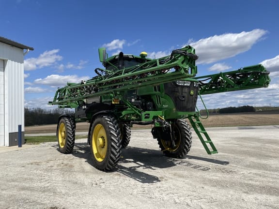 2022 John Deere 410R Equipment Image0