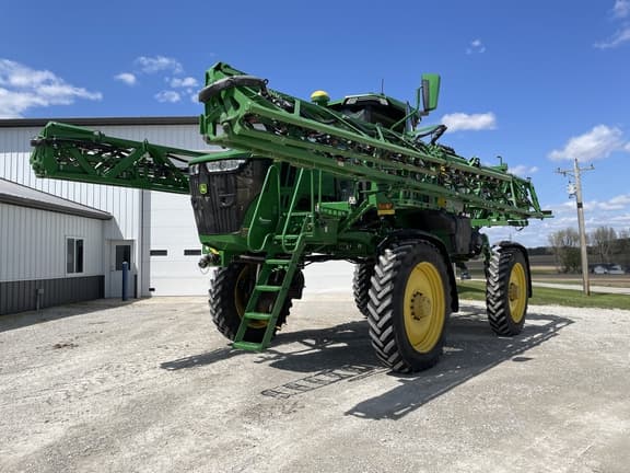 Image of John Deere 410R equipment image 1