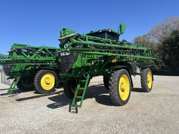 Image of John Deere 410R equipment image 1