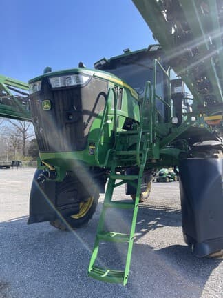 Image of John Deere 410R equipment image 2