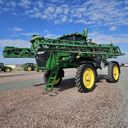 2022 John Deere 410R Equipment Image0