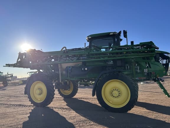 Image of John Deere 410R equipment image 2