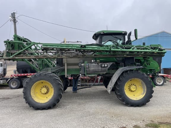 Image of John Deere 410R equipment image 1