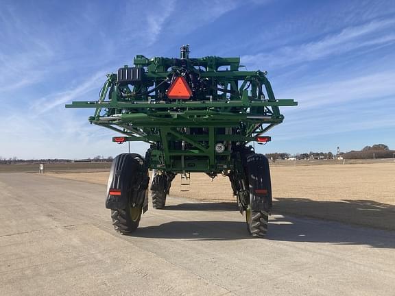 Image of John Deere 410R equipment image 4