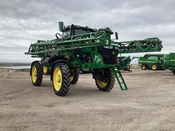 Image of John Deere 410R equipment image 2