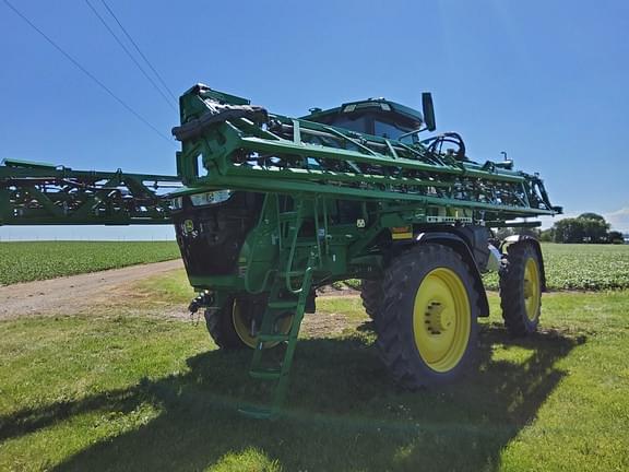 Image of John Deere 410R equipment image 1