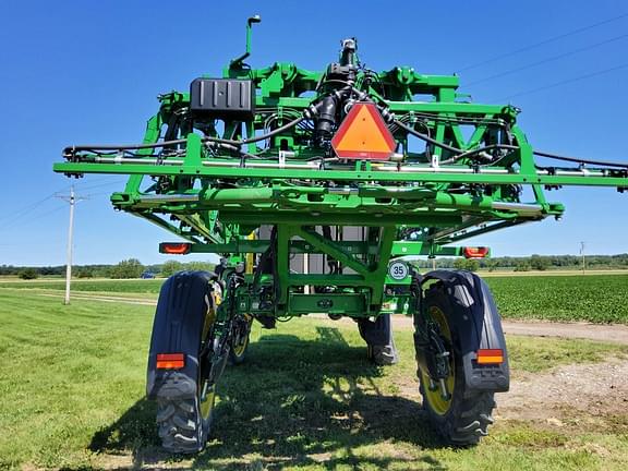 Image of John Deere 410R equipment image 3