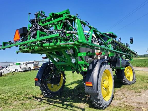 Image of John Deere 410R equipment image 4