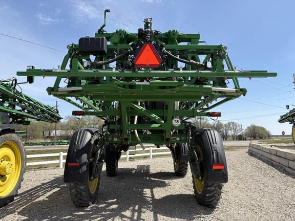 Image of John Deere 410R equipment image 4