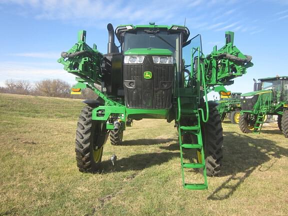 Image of John Deere 410R equipment image 4