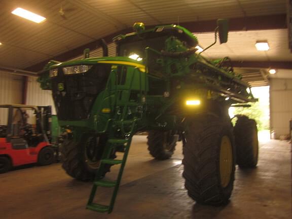 Image of John Deere 410R equipment image 4