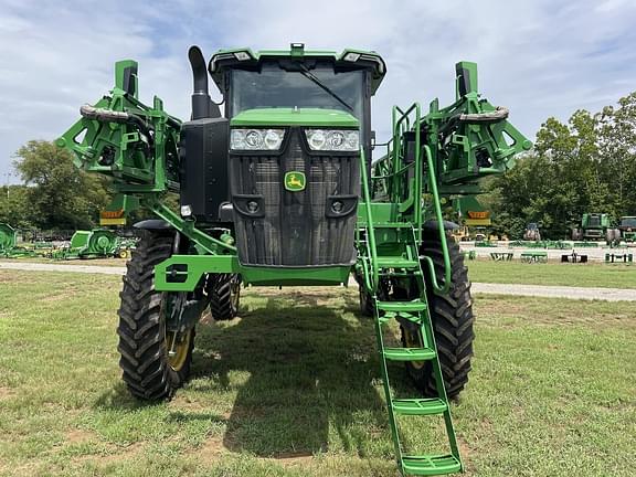 Image of John Deere 410R equipment image 4