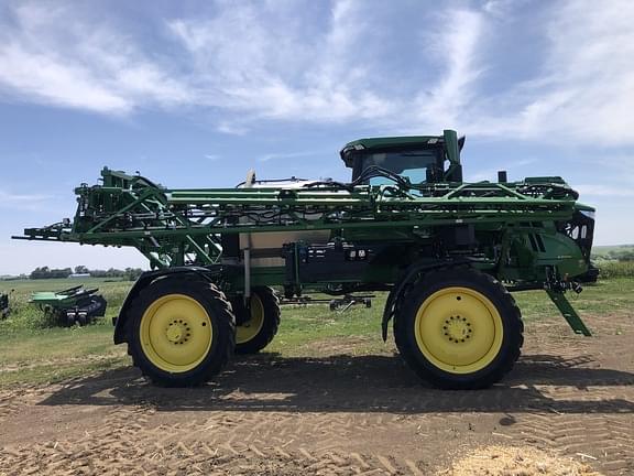 Main image John Deere 410R 9