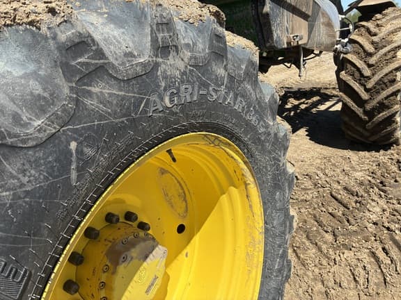 Image of John Deere 410R equipment image 3