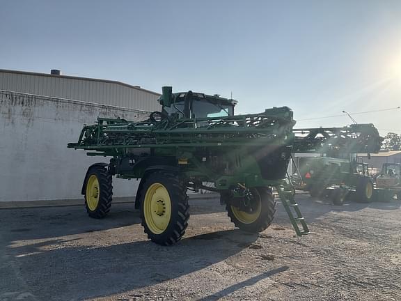 Image of John Deere 410R equipment image 4