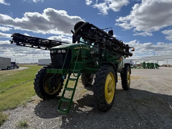 Image of John Deere 410R equipment image 4