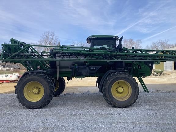 Image of John Deere 410R equipment image 4