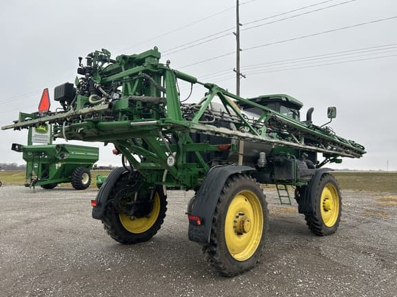 Image of John Deere 410R equipment image 4