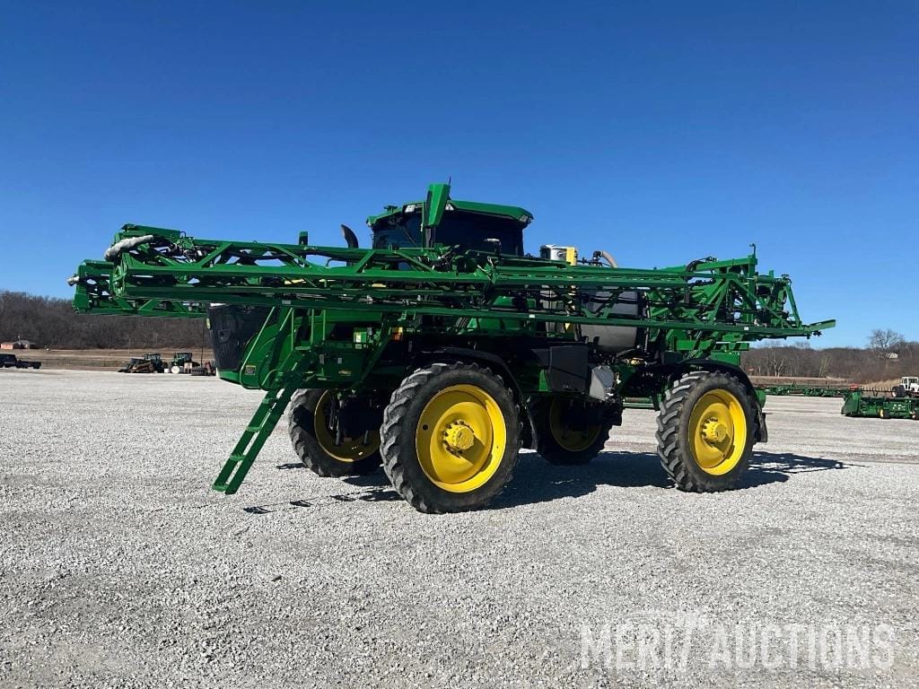 2022 John Deere 410R Equipment Image0