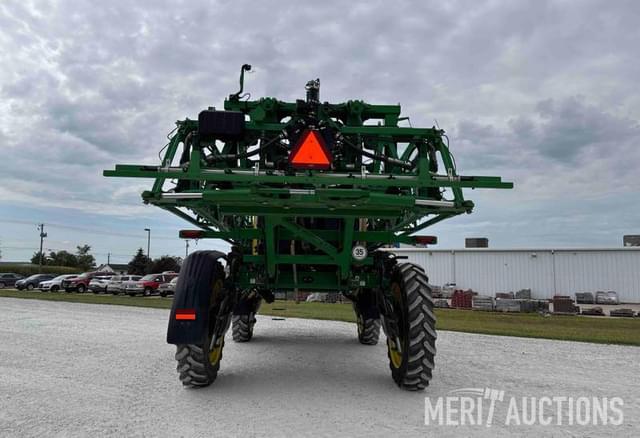 Image of John Deere 410R equipment image 3
