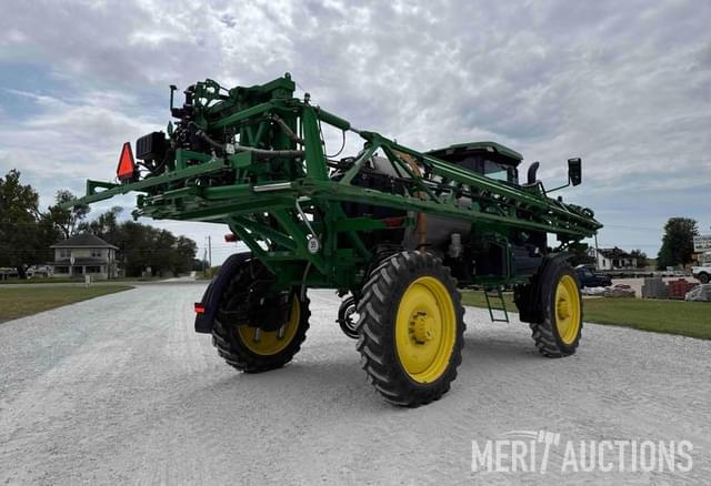 Image of John Deere 410R equipment image 4