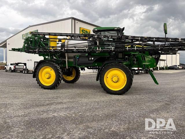 Image of John Deere 410R equipment image 3