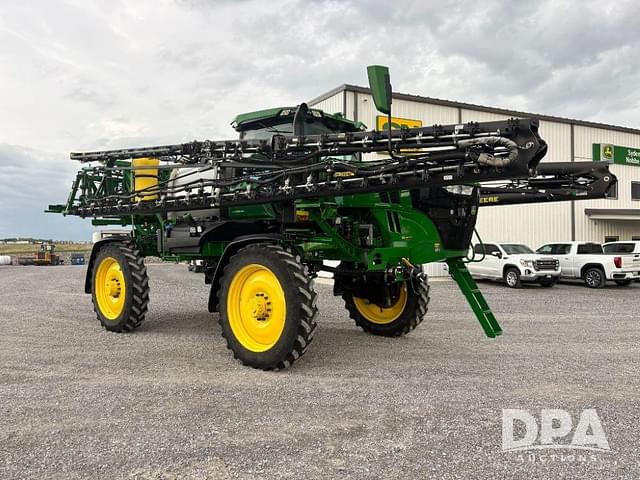 Image of John Deere 410R equipment image 1