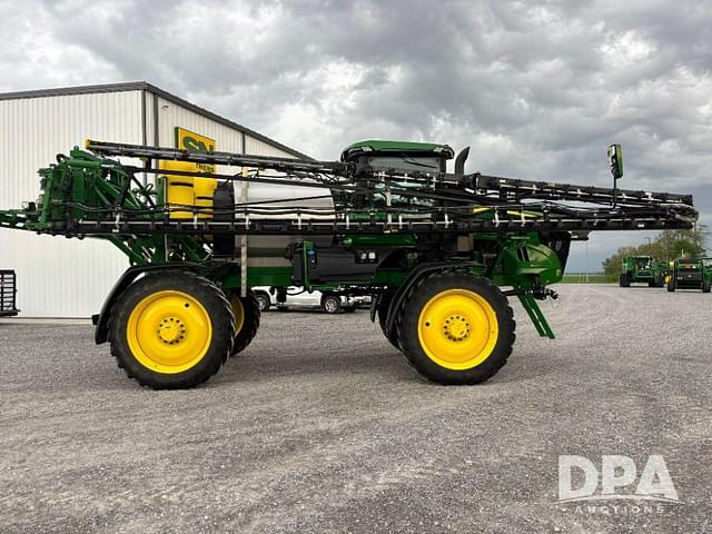 Image of John Deere 410R equipment image 4