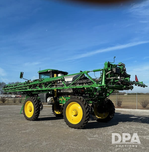 Image of John Deere 410R equipment image 1