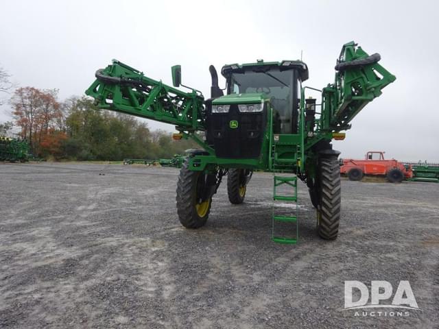 Image of John Deere 410R equipment image 4
